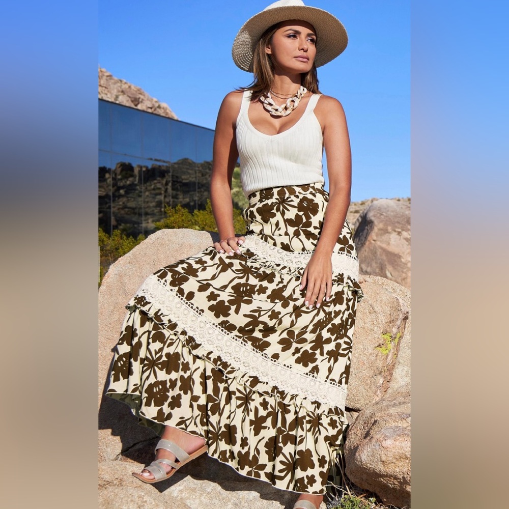 Boston Proper Floral Print Tiered Maxi Skirt - Picture 4 of 7